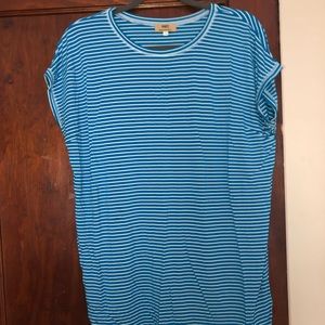 Blue/white shirt sleeve shirt